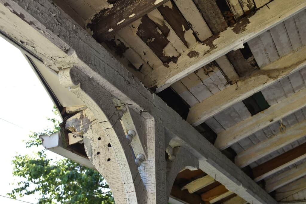 Lead paint cracking and flaking
